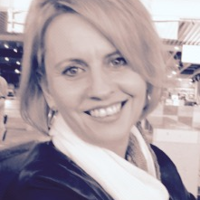 Ms Sandra Plant