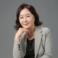 Ms Erin I. Kim