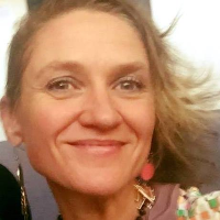 Dr Carla van Laar