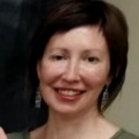 Ms Irena Quinn