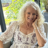 Mrs Tracy Louise Crowe