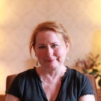Mrs Catherine Harding