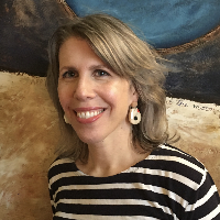 Dr Zoe Krupka