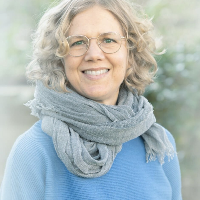 Ms Vanessa Kredler