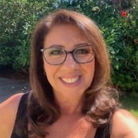 Ms Maureen Deeb