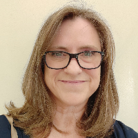 Ms Nicola Hensler