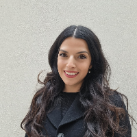 Mrs Arezu Akbarian