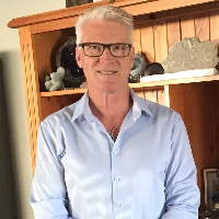 Mr Warren Hay