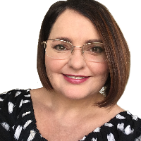 Ms Senta Sharp