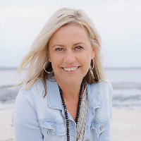 Mrs Sandra Beech