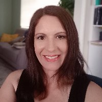 Mrs Lisa Sinnis