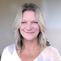 Ms Priscilla Lund