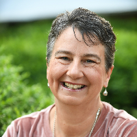 Ms Leanne Hyndman