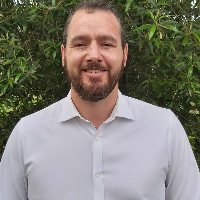 Mr Peter Dominish