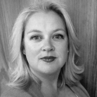 Ms Katrina Whelen