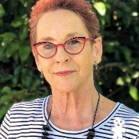 Dr Rosie McLaren