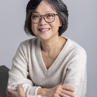 Ms Vivian Salim