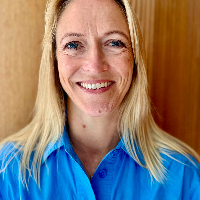 Ms Geneviève Dekell