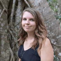 Ms Julia Neubauer