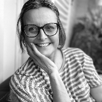 Ms Sharon Rowland