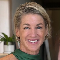Ms Carolyn Rossi