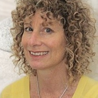 Ms Carolyn Spillett