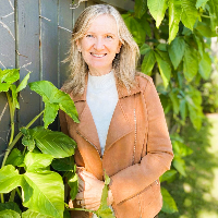 Mrs Joanne Edwards