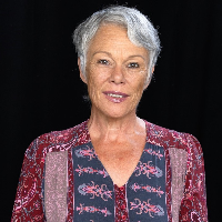 Ms Fiona Reid