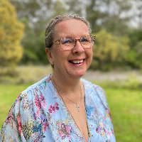 Mrs Helen Kneen
