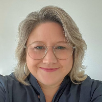Ms Karen Rohrlach