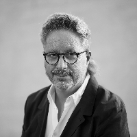 Mr Uri Auerbach