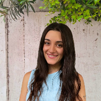 Ms Melanie Pontikis